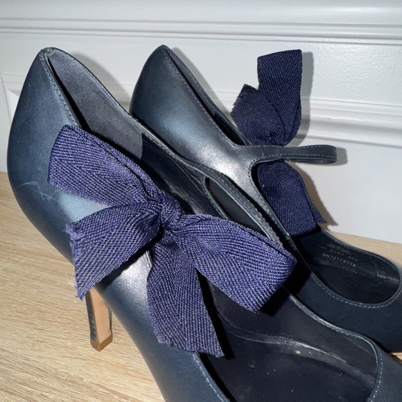 Tory Burch Beverly Heel Sz 10 Leather Navy Blue EUC‎ Bow Pump Stiletto Brazil - Picture 2 of 15